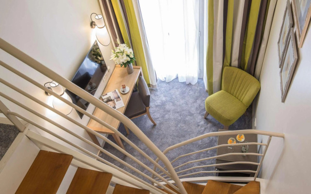 Mercure Nice Marche aux Fleurs