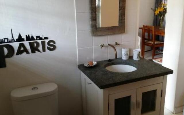 Nostalgia Self Catering Guesthouse