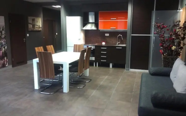 Apartment House - Delta