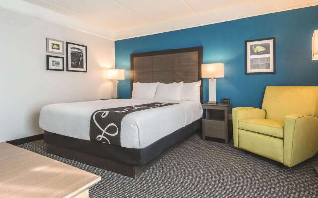 La Quinta Inn & Suites by Wyndham Orlando Lake Mary