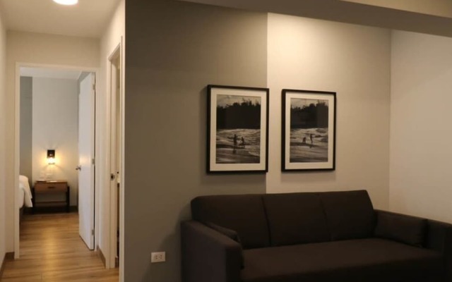 w Perfect 3BR With Balcony in Miraflores