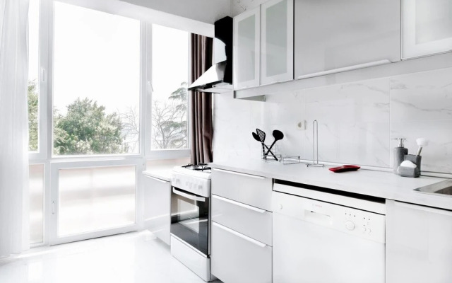 Sea View Flat w Balcony 5 min to Dolmabahce Palace