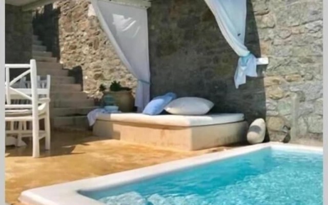 White Stone Mykonos