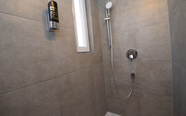 AB Apartment 126