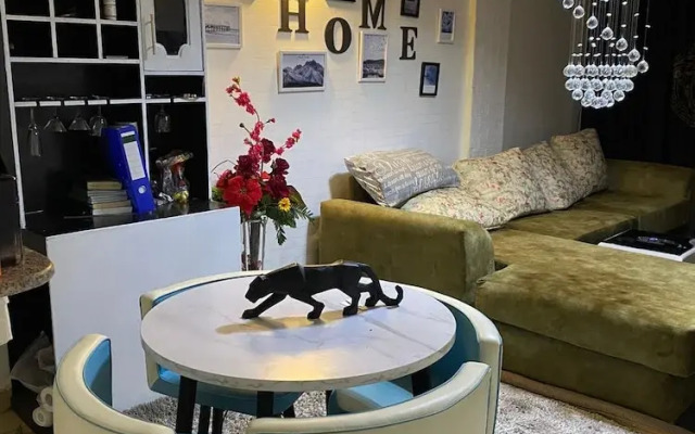 Stay.Plus Kings & Queen's Apartment