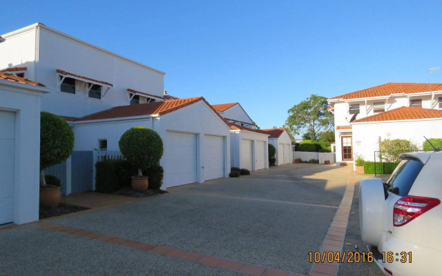 Villa Aqua