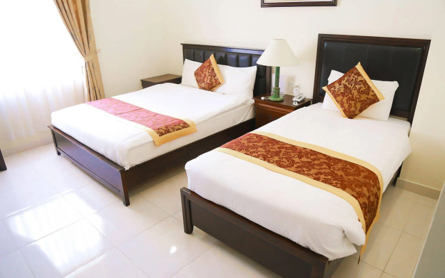 Golden Hotel