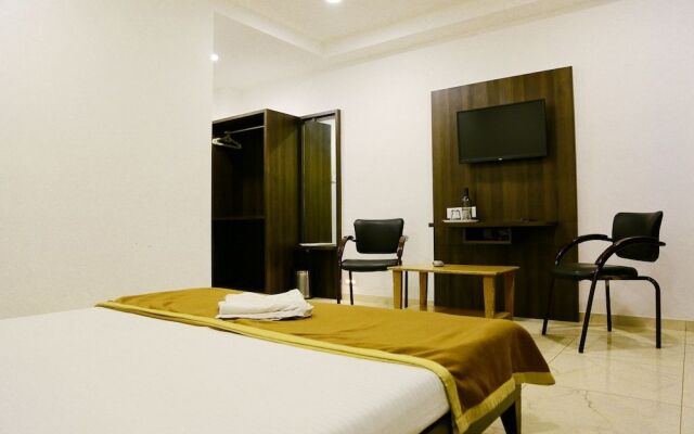 Hotel Khushi International
