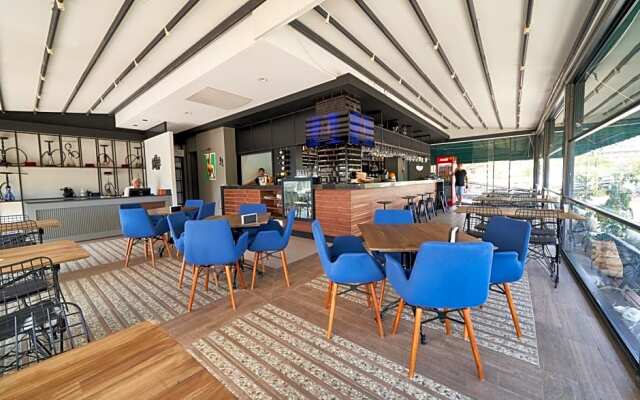 Lara Suite’s Apart Hotel