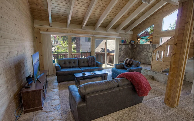 Snowbird Forest by Lake Tahoe Accommodations