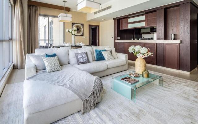 Frank Porter - The Residences