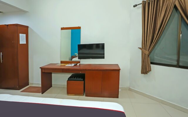 Townhouse OAK Hotel Fiducia Pasar Minggu