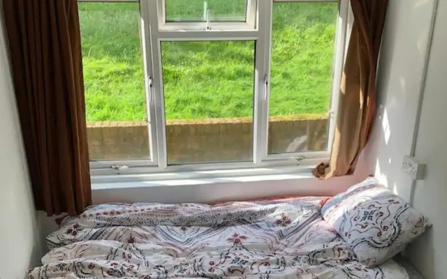 Seaside Retreat Sleeps 4 With Pets