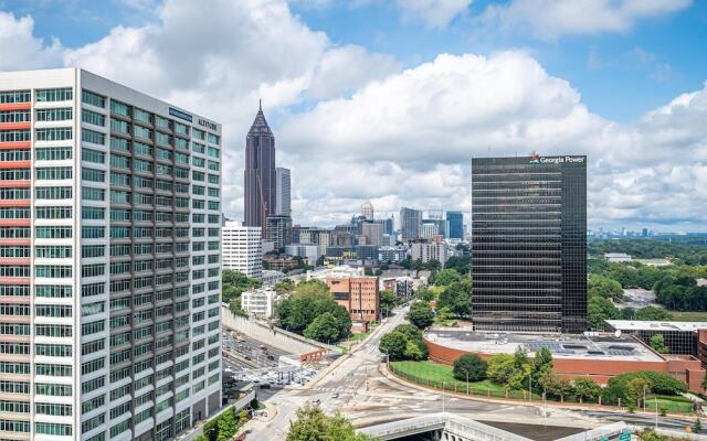 ATL Downtown 2BR with Free Parking Gym