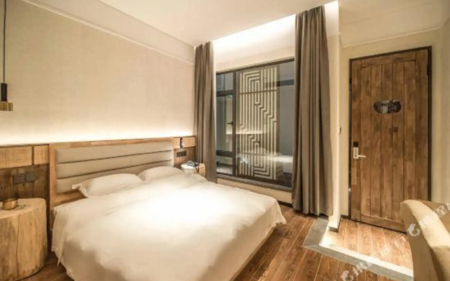 Xiaoyin Yisu Hostel