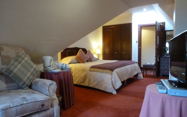Tigh Na Sgiath Country House Hotel