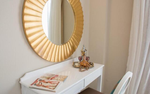 Windmill Beach Apts II by Estia