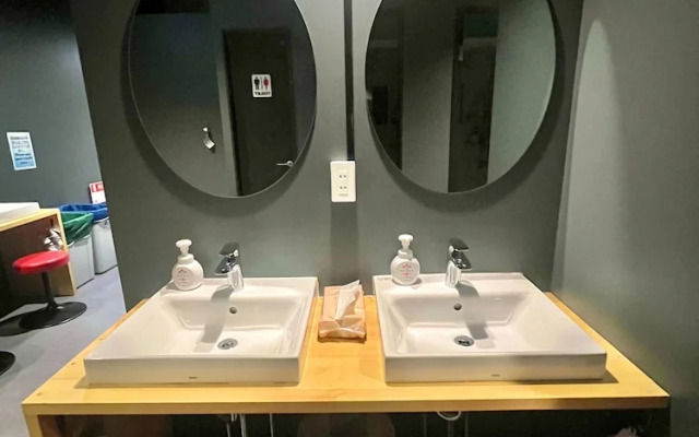 Shinjuku Nikka Hotel - Hostel