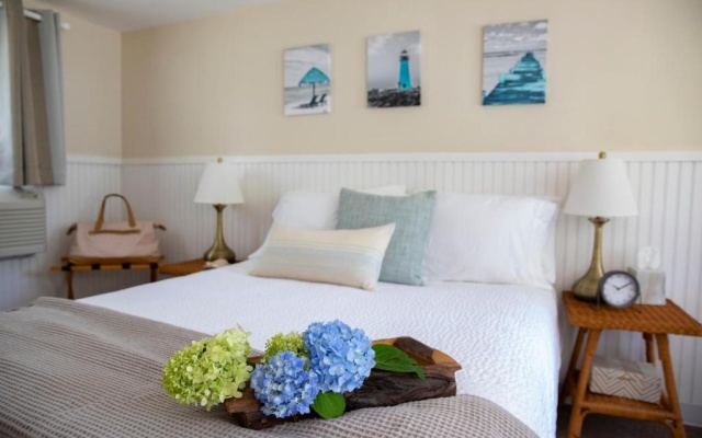 Sesuit Harbor House