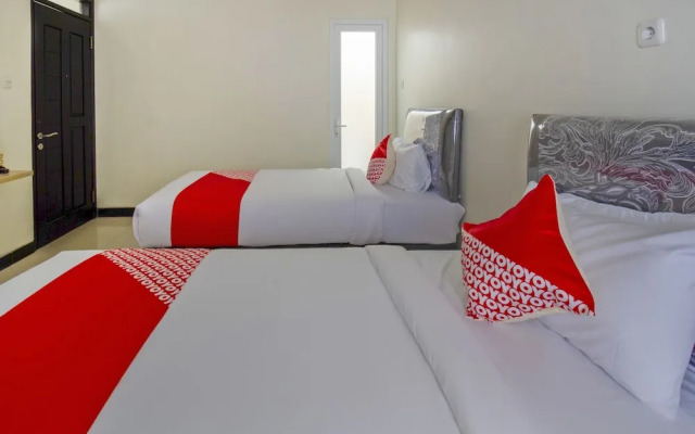 OYO 2753 Irma's Residence