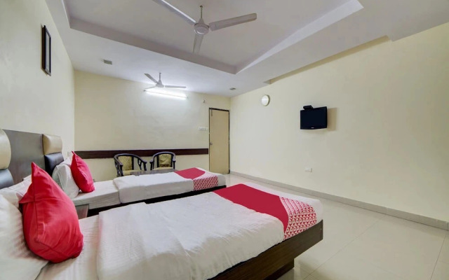 Pradha Grand By OYO Rooms