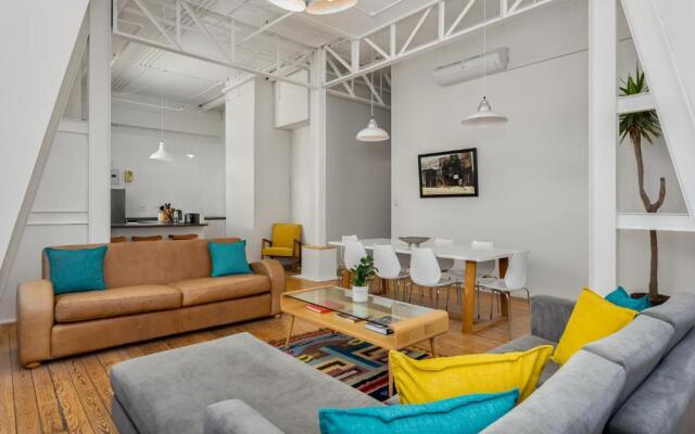 Wolroy House Apartments