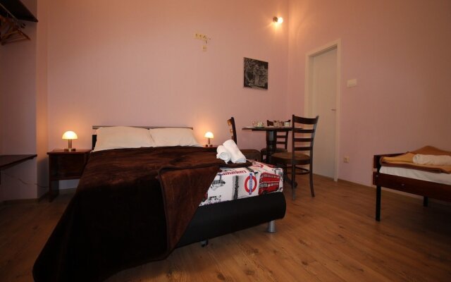 Apartment Ivona CK 1