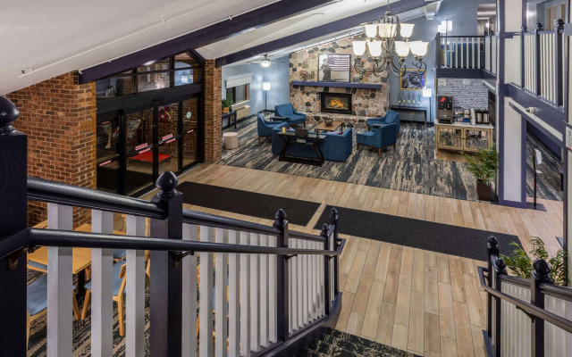 AmericInn by Wyndham North Branch