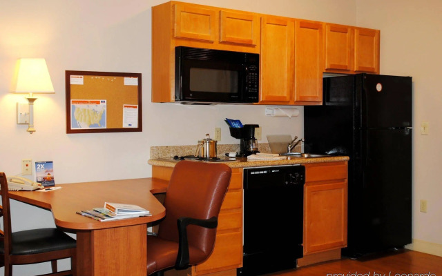 Candlewood Suites Fort Wayne by IHG