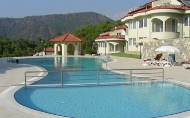 Lakeside Villa