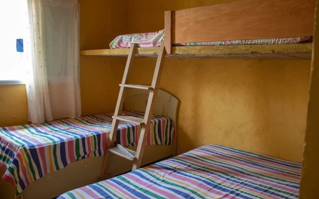P004 Casa c 3 Dorm. Apenas 150m da Praia