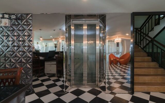 GoldStone Residency Patong , Phuket