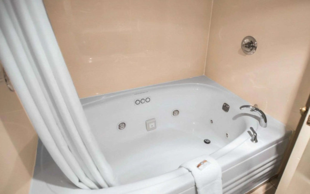 Quality Inn New Columbia–Lewisburg