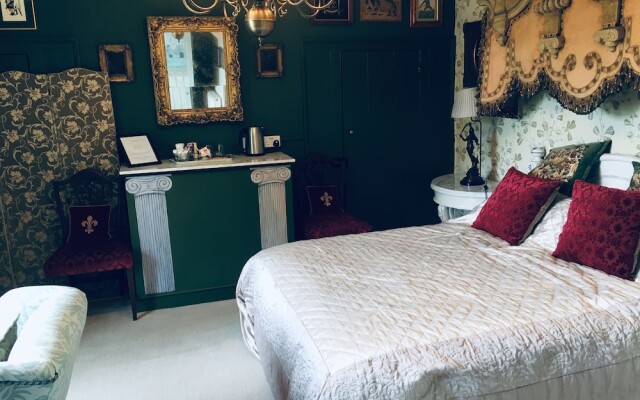 The Lodge Avebury