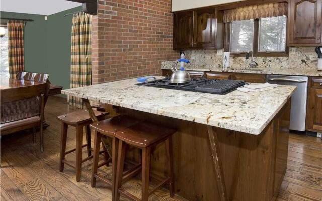 Sunburst Residence 5 Bedrooms 3.5 Bathrooms Home