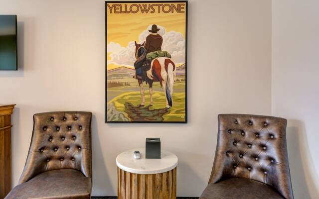 The Roosevelt Hotel - Yellowstone