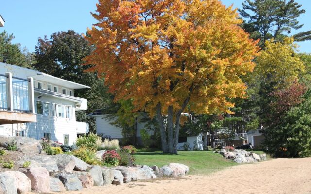 Sands on Golden Lake