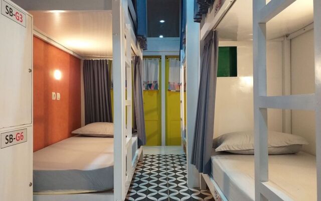 Home Addicts Hostel