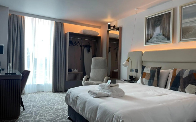 The Landing Hotel