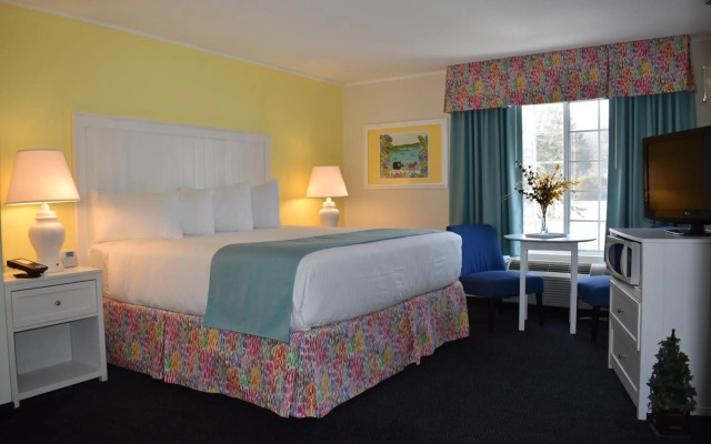 Breakers Resort & Beach Bar