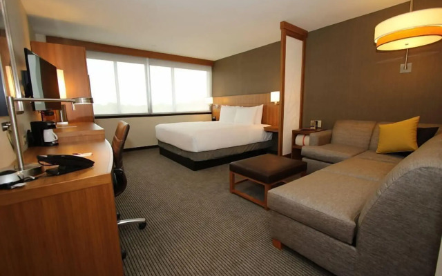Hyatt Place Chicago/O'Hare Airport