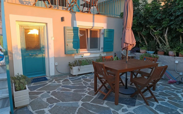 Thor & Freyja's of Poseidonia Syros Holiday House