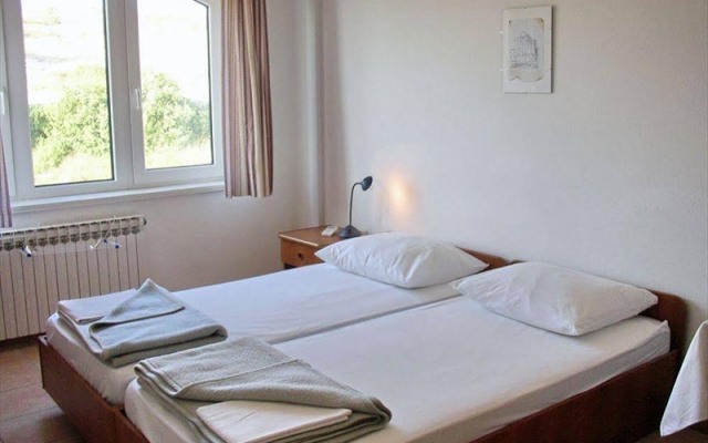 Vila 4m - Boarding House And Apartments