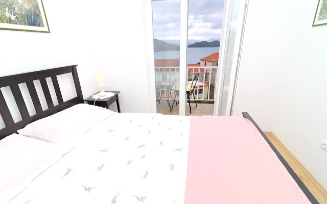 Apartments Nodilo