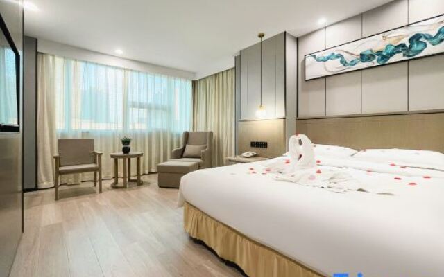 Ganzhou Iron Dragon Hotel