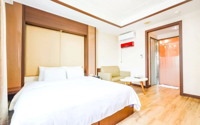 Charlot Castle Hotel