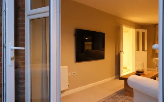 Bicester Villa - 6 Bed - Sleeps 14