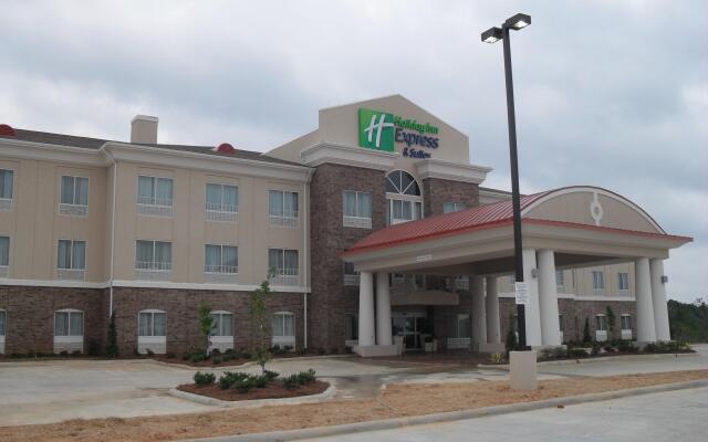 Holiday Inn Express and Suites Winona North, an IHG Hotel