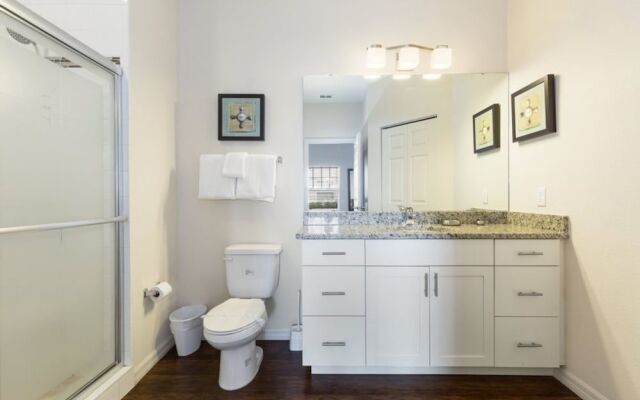 Lucaya Village 3040 #20-105