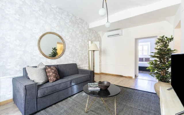 Sonder at Colosseum Cloisters